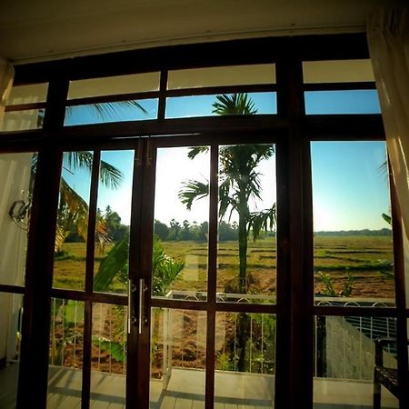 아누라다푸라 Heaven Upon Rice Fields B&B 외부 사진