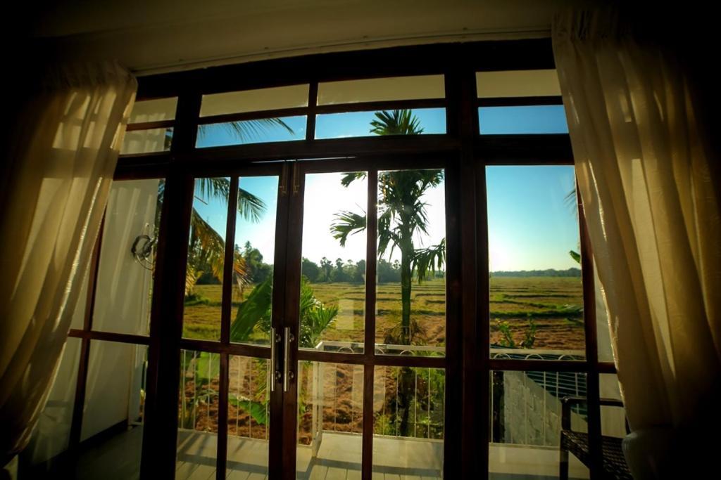 아누라다푸라 Heaven Upon Rice Fields B&B 외부 사진